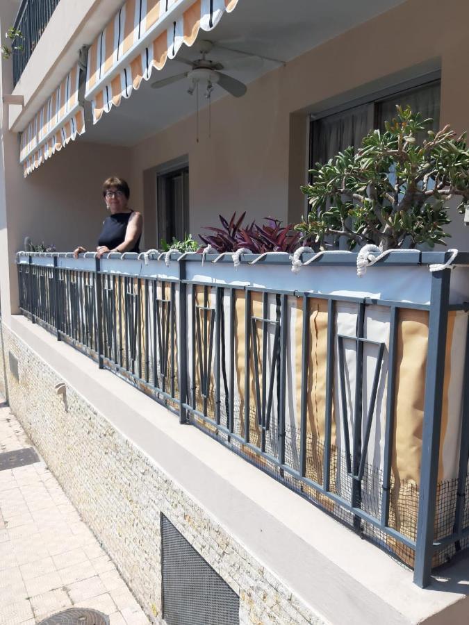 Chez Bianca Les Coquelicots Les Lucioles Daire Menton Dış mekan fotoğraf